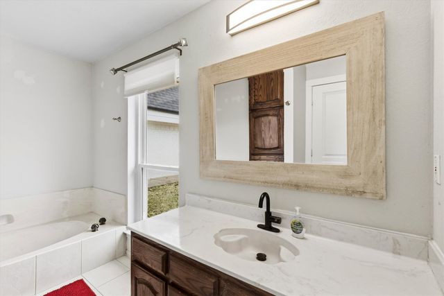 11160 Stanfield Road, Azle, TX 76020