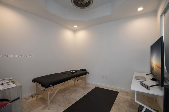 4867 Ponce De Leon Blvd A, Coral Gables, FL 33146