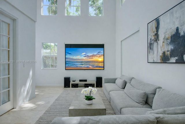 4867 Ponce De Leon Blvd A, Coral Gables, FL 33146