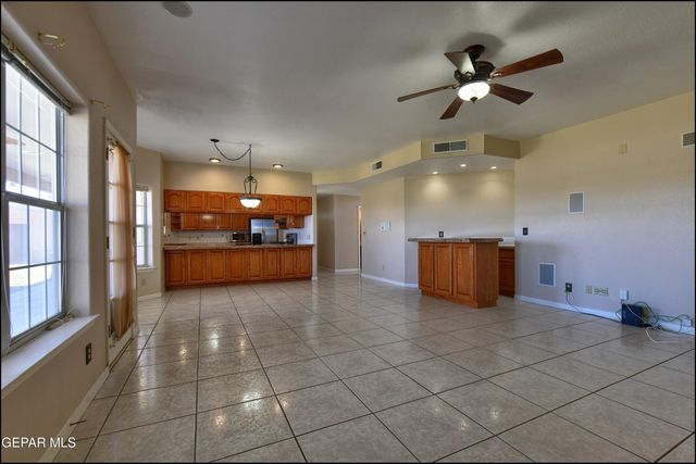 573 BLUFF CANYON Circle, El Paso, TX 79912