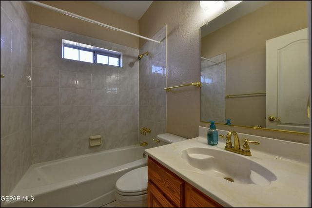 573 BLUFF CANYON Circle, El Paso, TX 79912