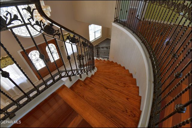 573 BLUFF CANYON Circle, El Paso, TX 79912