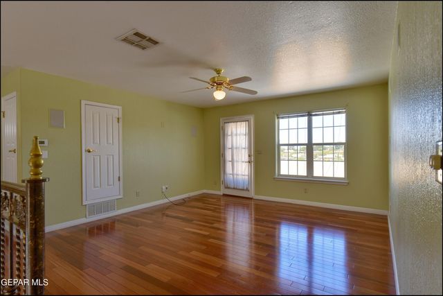 573 BLUFF CANYON Circle, El Paso, TX 79912