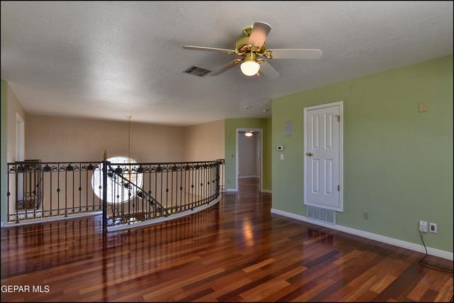 573 BLUFF CANYON Circle, El Paso, TX 79912