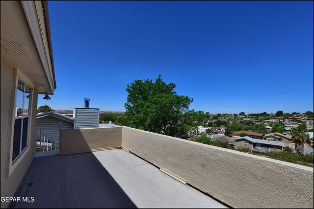 573 BLUFF CANYON Circle, El Paso, TX 79912
