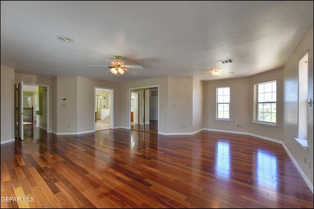 573 BLUFF CANYON Circle, El Paso, TX 79912