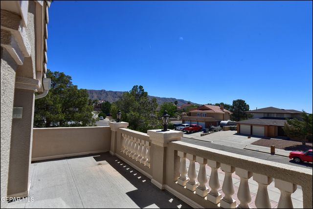 573 BLUFF CANYON Circle, El Paso, TX 79912