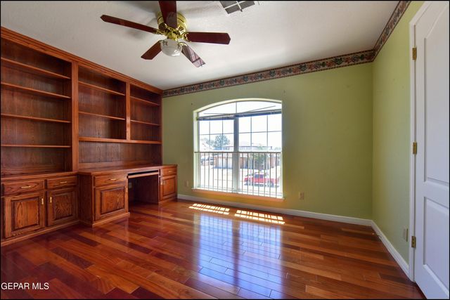 573 BLUFF CANYON Circle, El Paso, TX 79912