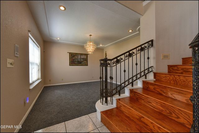 573 BLUFF CANYON Circle, El Paso, TX 79912