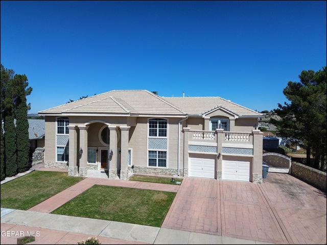 573 BLUFF CANYON Circle, El Paso, TX 79912