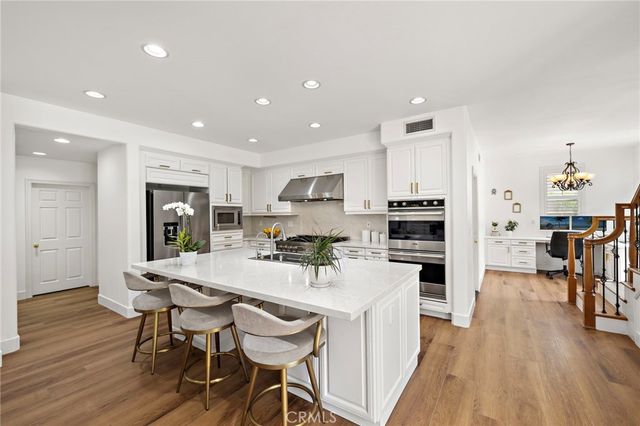 30 Palazzo, Newport Beach, CA 92660