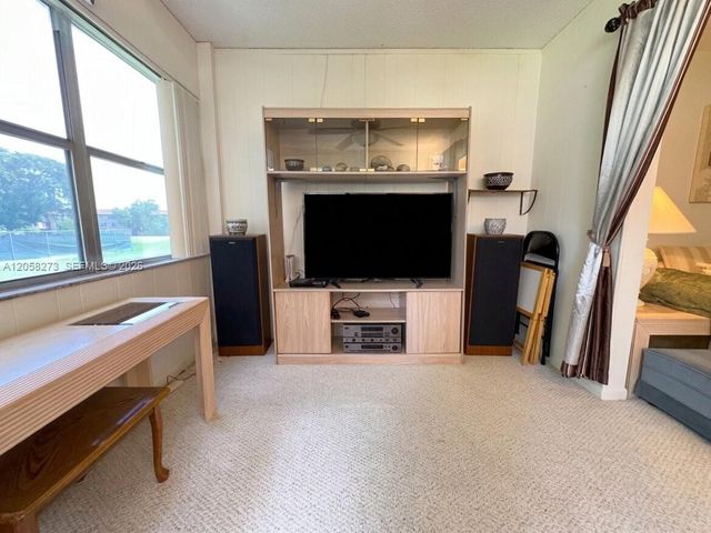 9801 Sunrise Lakes Blvd 203, Sunrise, FL 33322