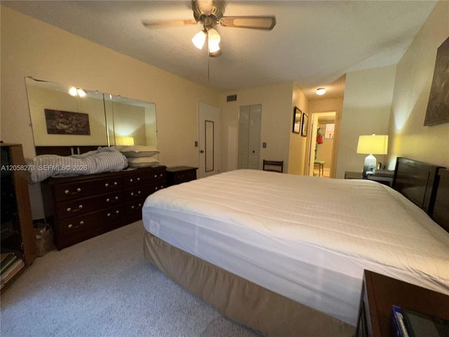 9801 Sunrise Lakes Blvd 203, Sunrise, FL 33322