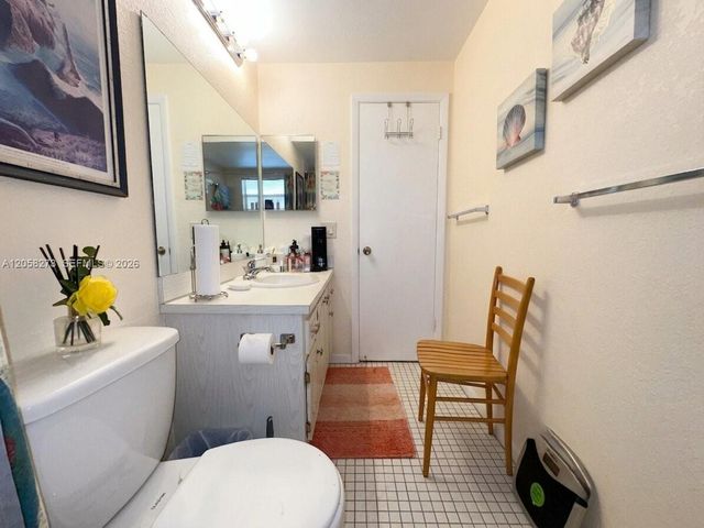 9801 Sunrise Lakes Blvd 203, Sunrise, FL 33322