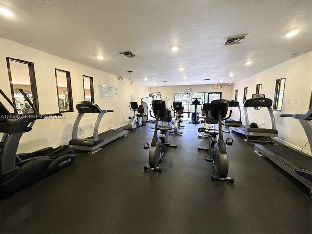 9801 Sunrise Lakes Blvd 203, Sunrise, FL 33322
