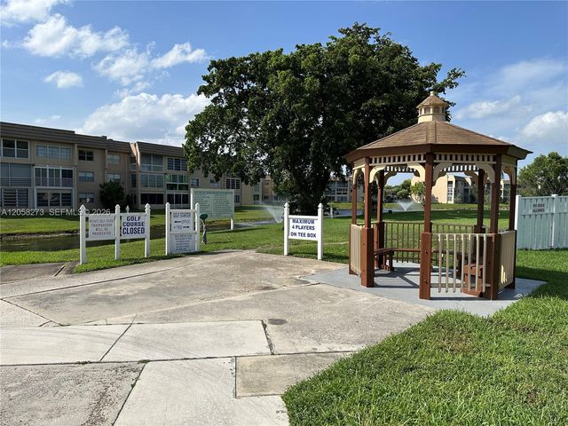 9801 Sunrise Lakes Blvd 203, Sunrise, FL 33322