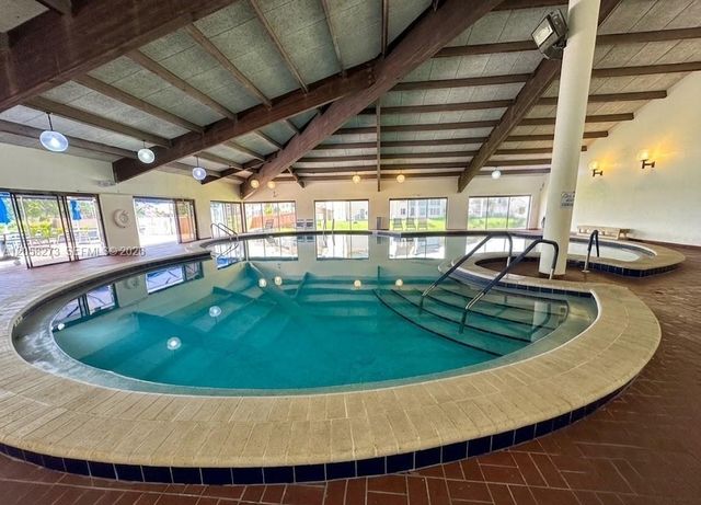 9801 Sunrise Lakes Blvd 203, Sunrise, FL 33322