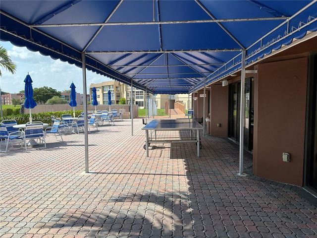 9801 Sunrise Lakes Blvd 203, Sunrise, FL 33322