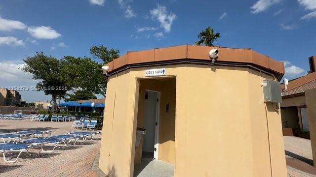 9801 Sunrise Lakes Blvd 203, Sunrise, FL 33322