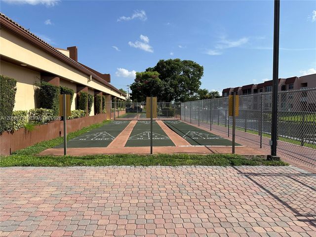 9801 Sunrise Lakes Blvd 203, Sunrise, FL 33322