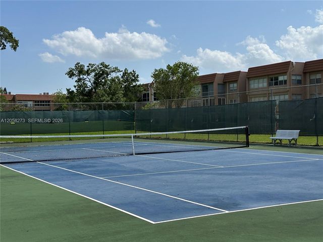 9801 Sunrise Lakes Blvd 203, Sunrise, FL 33322