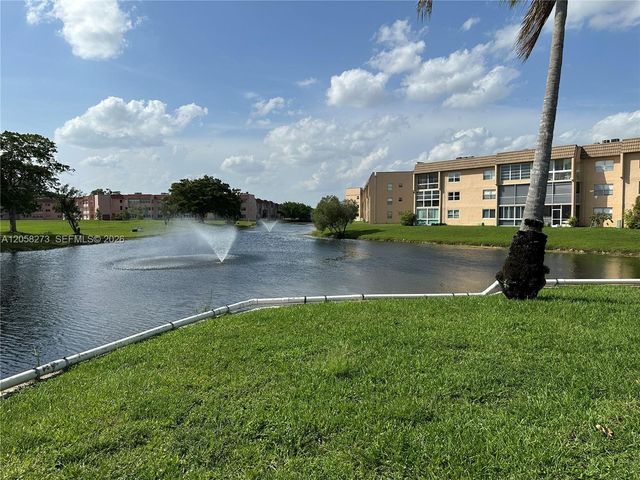 9801 Sunrise Lakes Blvd 203, Sunrise, FL 33322