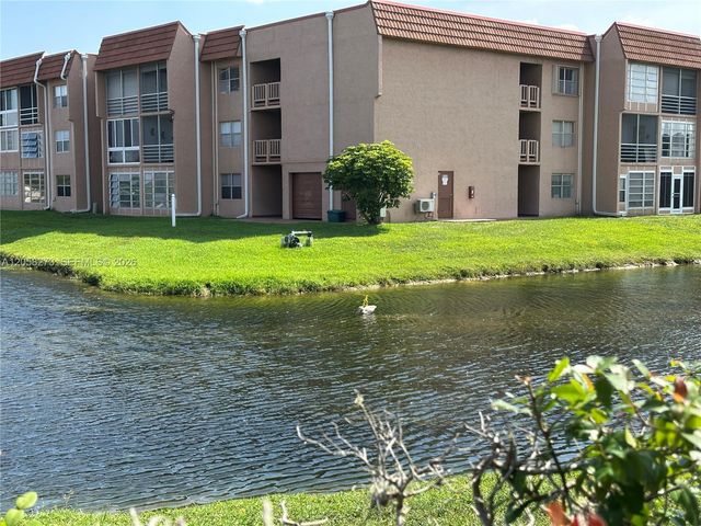 9801 Sunrise Lakes Blvd 203, Sunrise, FL 33322