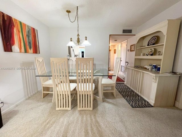 9801 Sunrise Lakes Blvd 203, Sunrise, FL 33322