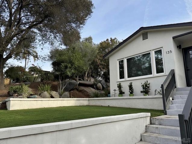 135 E 10th, Escondido, CA 92025