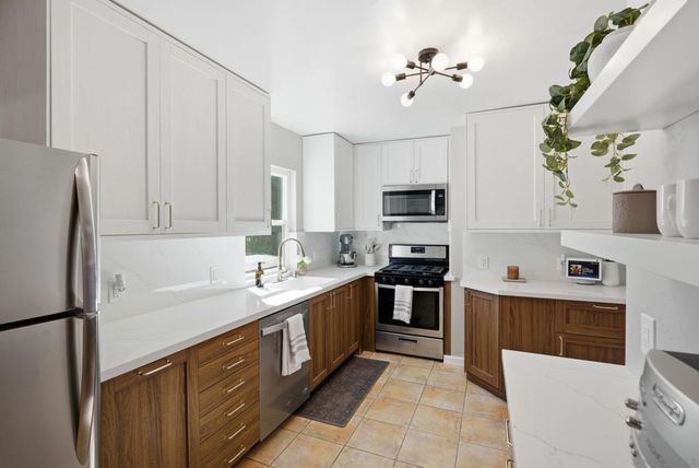 135 E 10th, Escondido, CA 92025