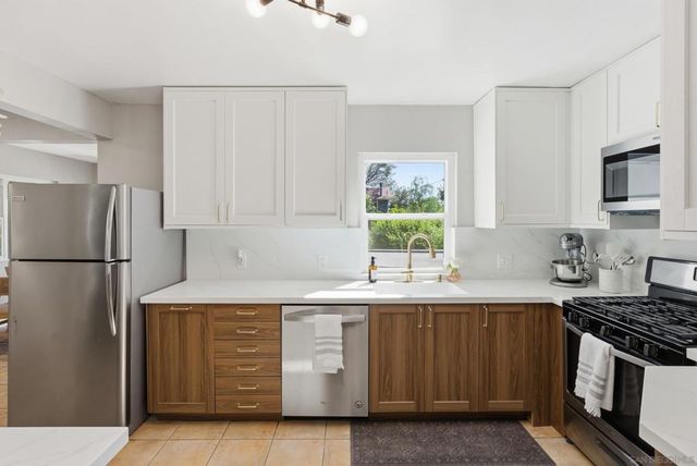 135 E 10th, Escondido, CA 92025