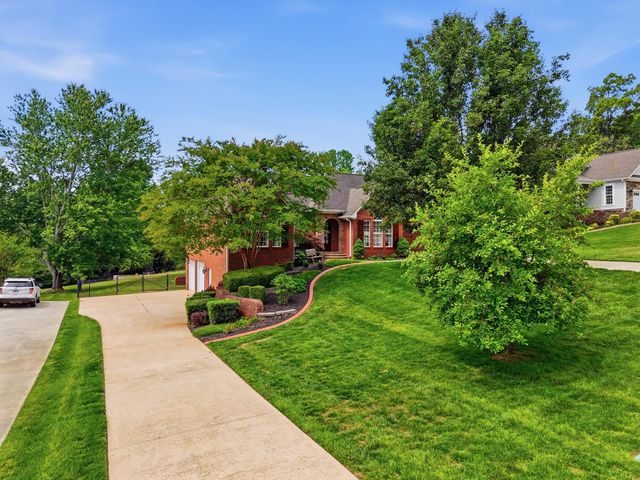 9920 Cloverlan Hills Drive, Ooltewah, TN 37363