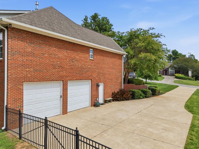 9920 Cloverlan Hills Drive, Ooltewah, TN 37363