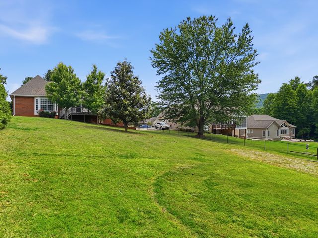 9920 Cloverlan Hills Drive, Ooltewah, TN 37363