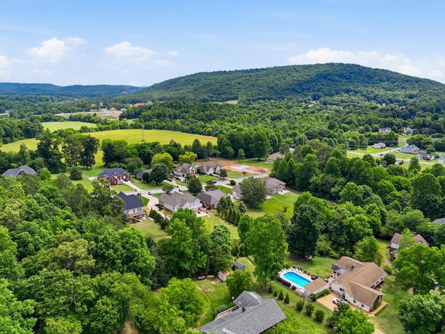 9920 Cloverlan Hills Drive, Ooltewah, TN 37363