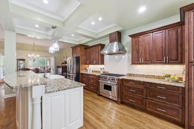 9920 Cloverlan Hills Drive, Ooltewah, TN 37363