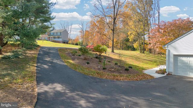 1521 E SEDONA DR, Downingtown, PA 19335