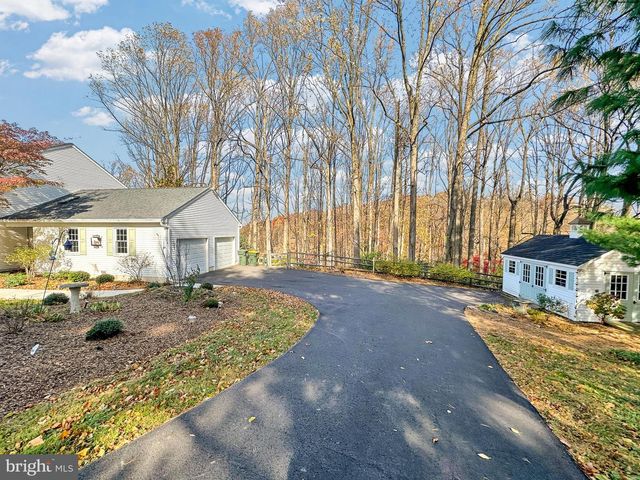 1521 E SEDONA DR, Downingtown, PA 19335