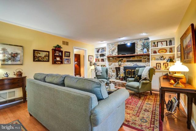 1521 E SEDONA DR, Downingtown, PA 19335