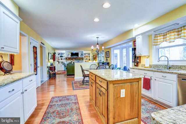 1521 E SEDONA DR, Downingtown, PA 19335