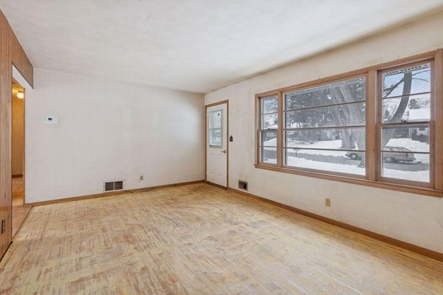 6216 Ridge Drive, Woodbury, MN 55125