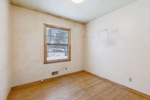 6216 Ridge Drive, Woodbury, MN 55125