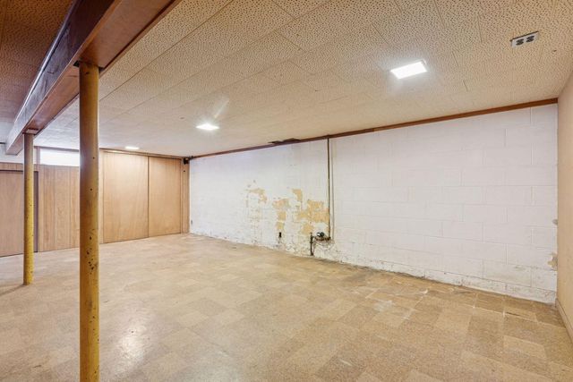 6216 Ridge Drive, Woodbury, MN 55125