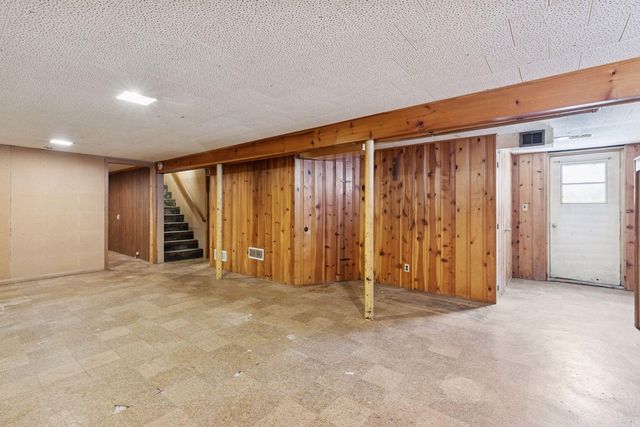 6216 Ridge Drive, Woodbury, MN 55125