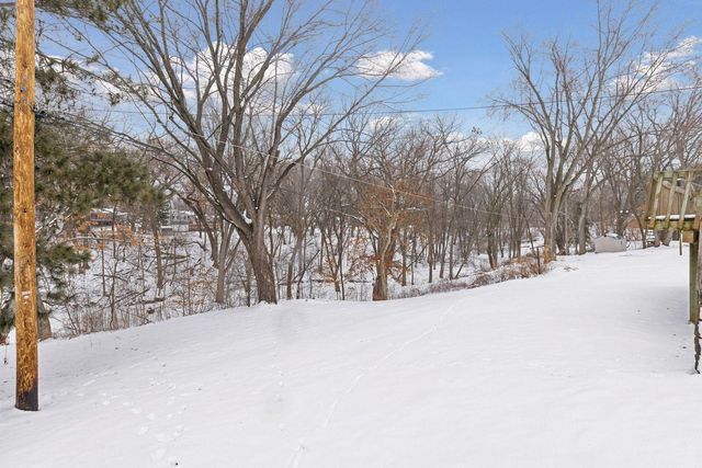 6216 Ridge Drive, Woodbury, MN 55125