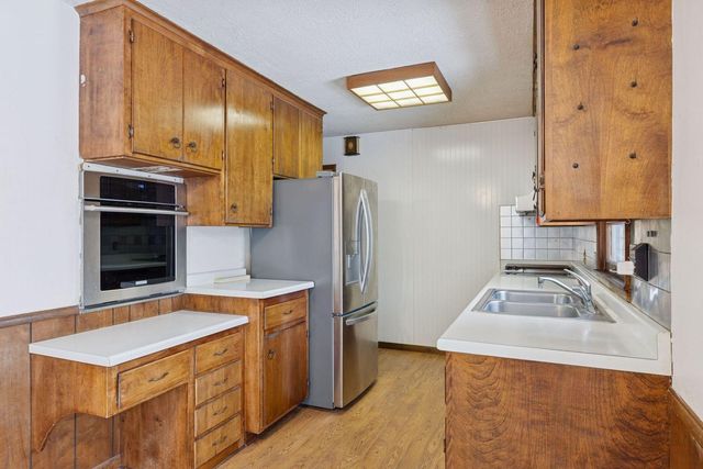 6216 Ridge Drive, Woodbury, MN 55125