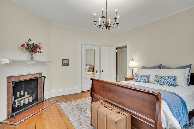 1083 Walnut St, Newton, MA 02461