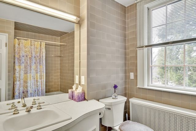 1083 Walnut St, Newton, MA 02461