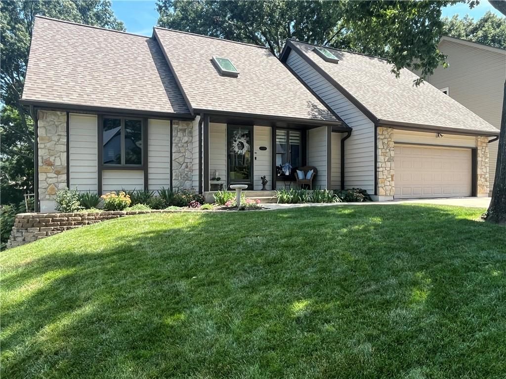 11309 Riley Street, Overland Park, KS 66210