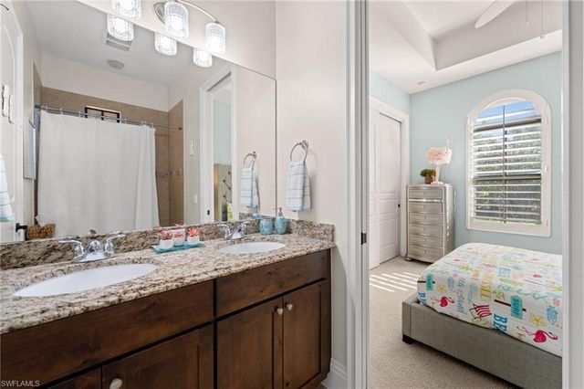 8000 Cordoba PL, Naples, FL 34113